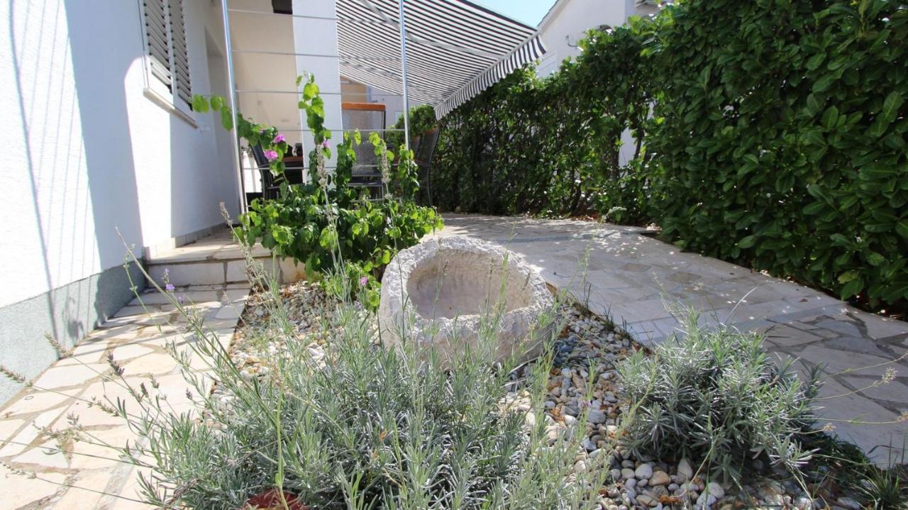 Apartments Adrijana Malinska Luaran gambar
