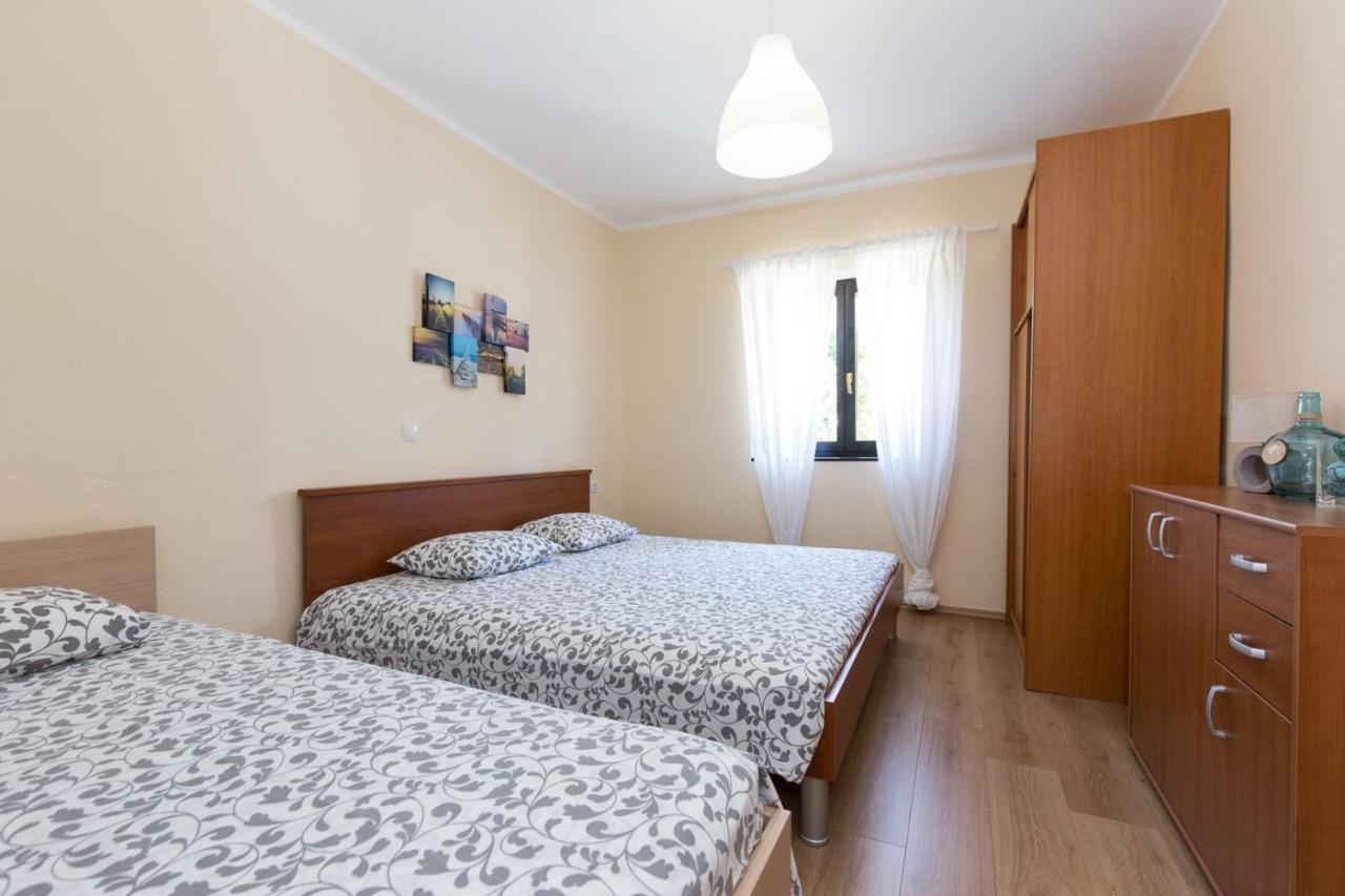 Apartments Adrijana Malinska Luaran gambar