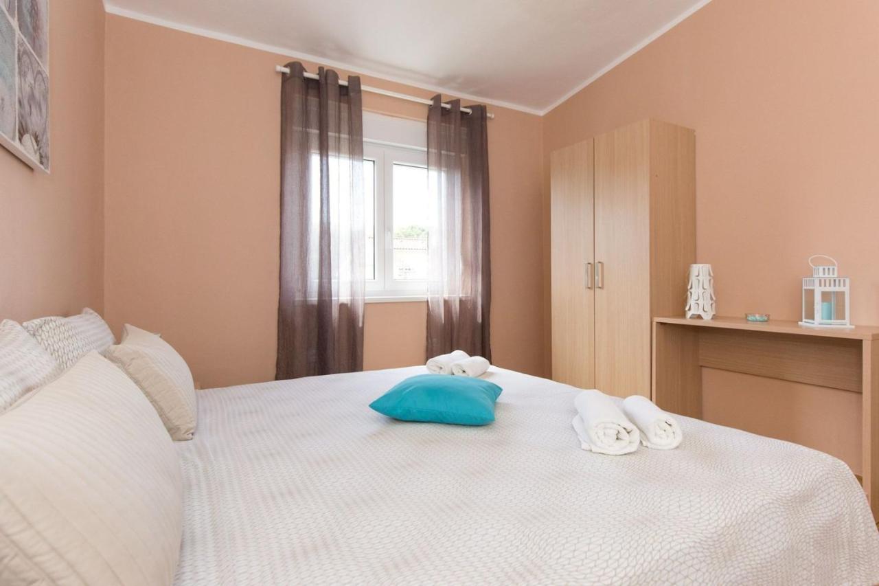 Apartments Adrijana Malinska Luaran gambar