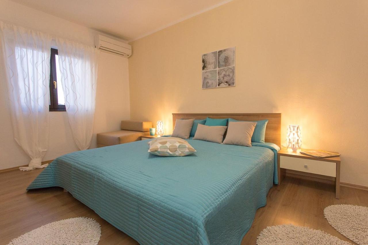 Apartments Adrijana Malinska Luaran gambar