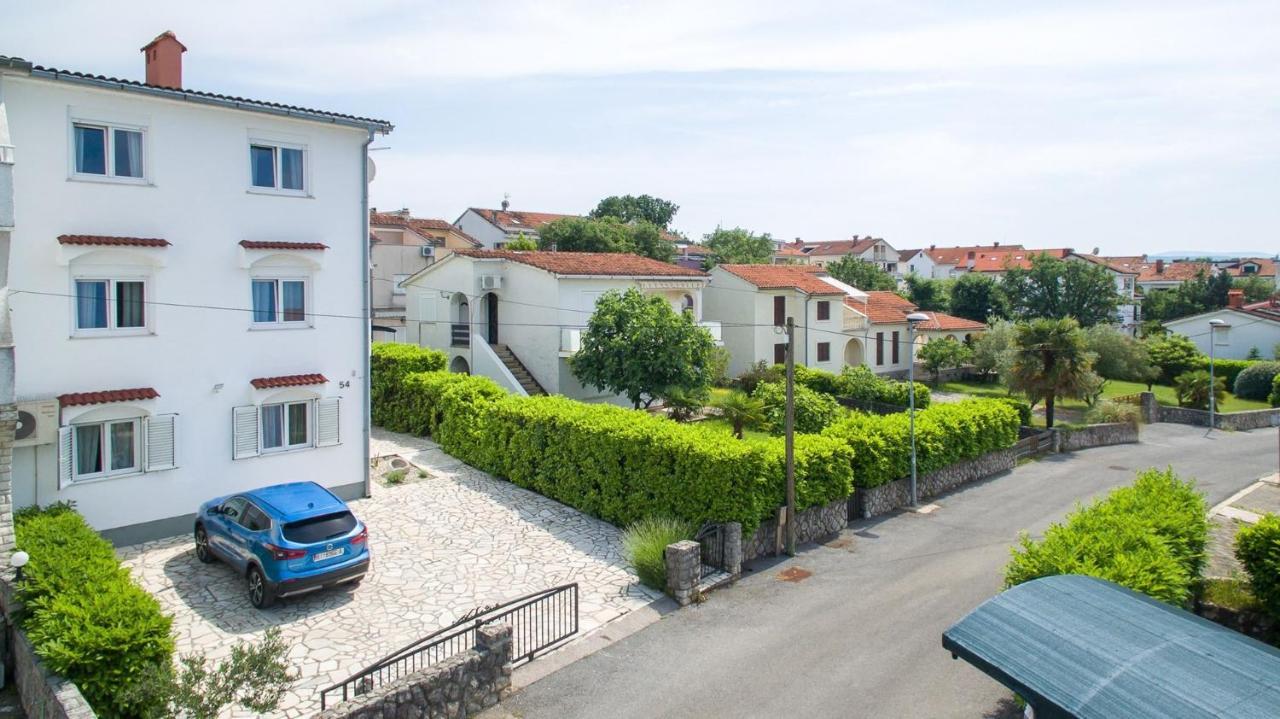 Apartments Adrijana Malinska Luaran gambar